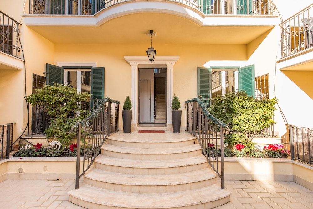 Aurelia Vatican Apartments photo3