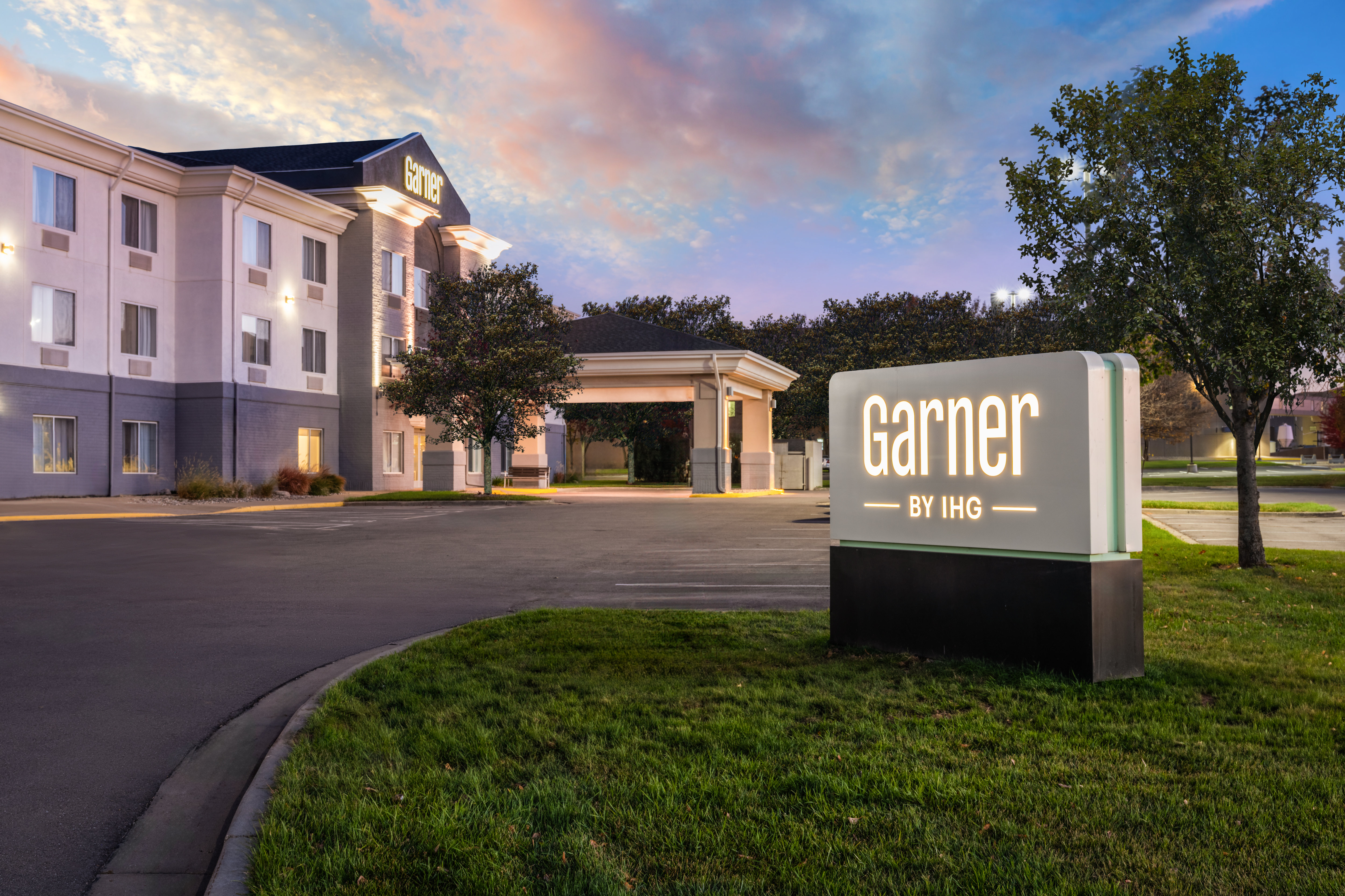 Holiday Inn Express Hotel And Suites Brookings 62/66