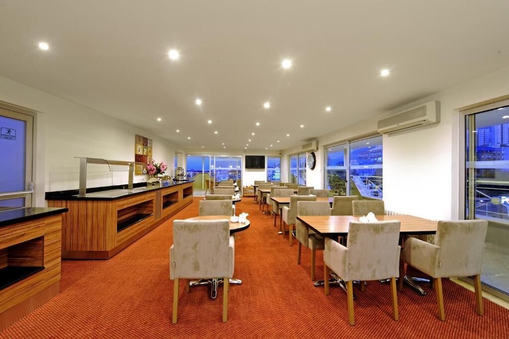 KARDES HOTEL 48/68