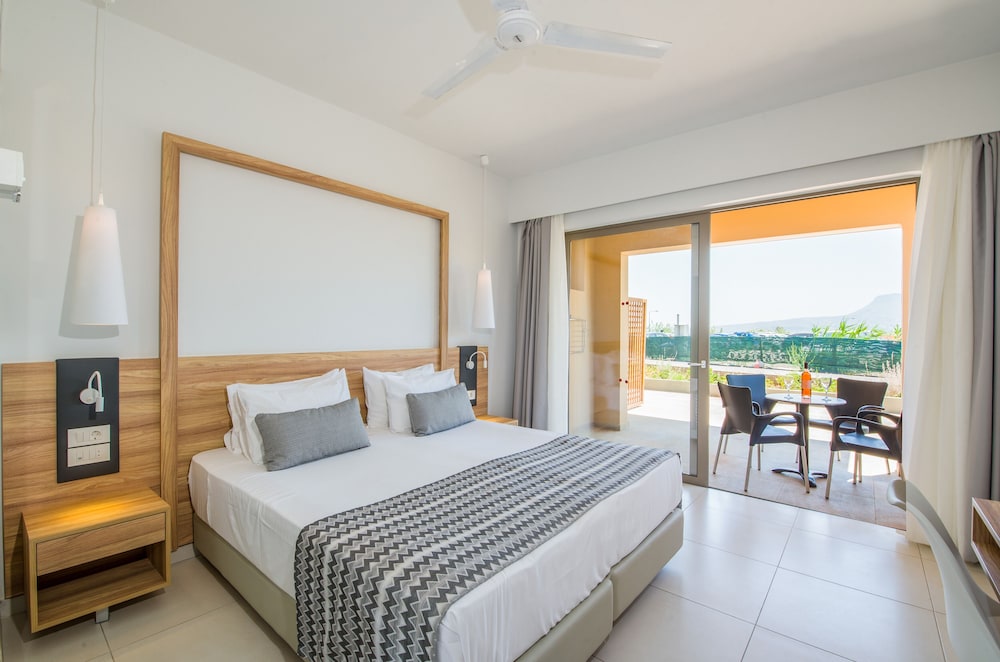 Kiani Beach Resort 11/50