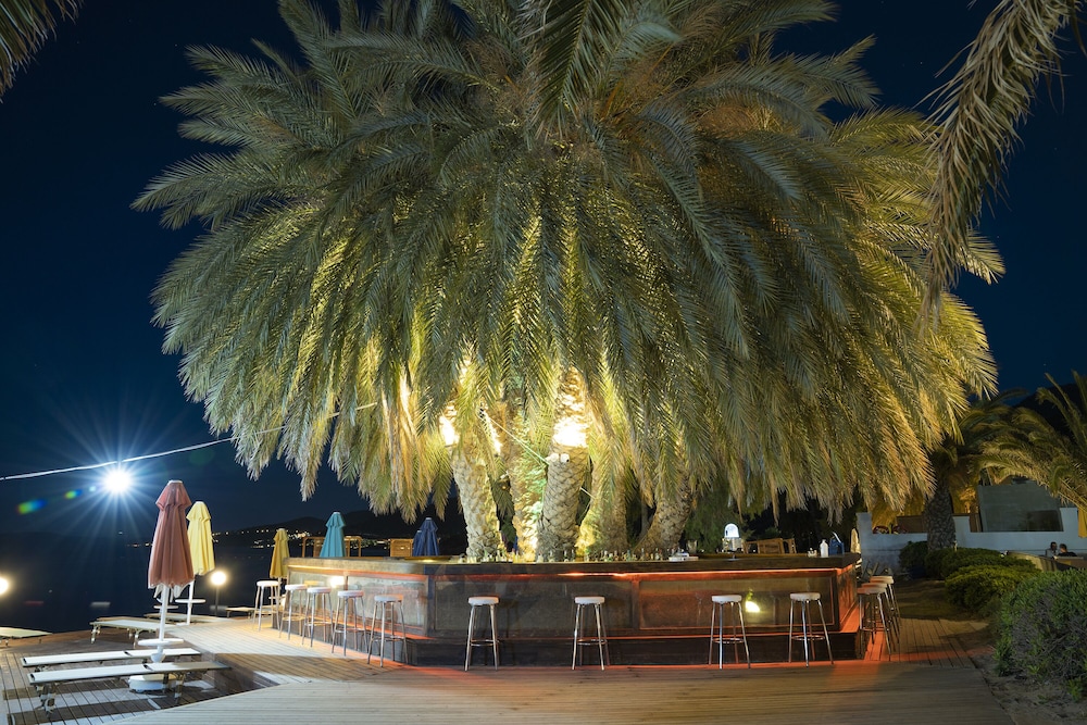 Casa dell Arte Hotel of Arts and Leisure 51/55