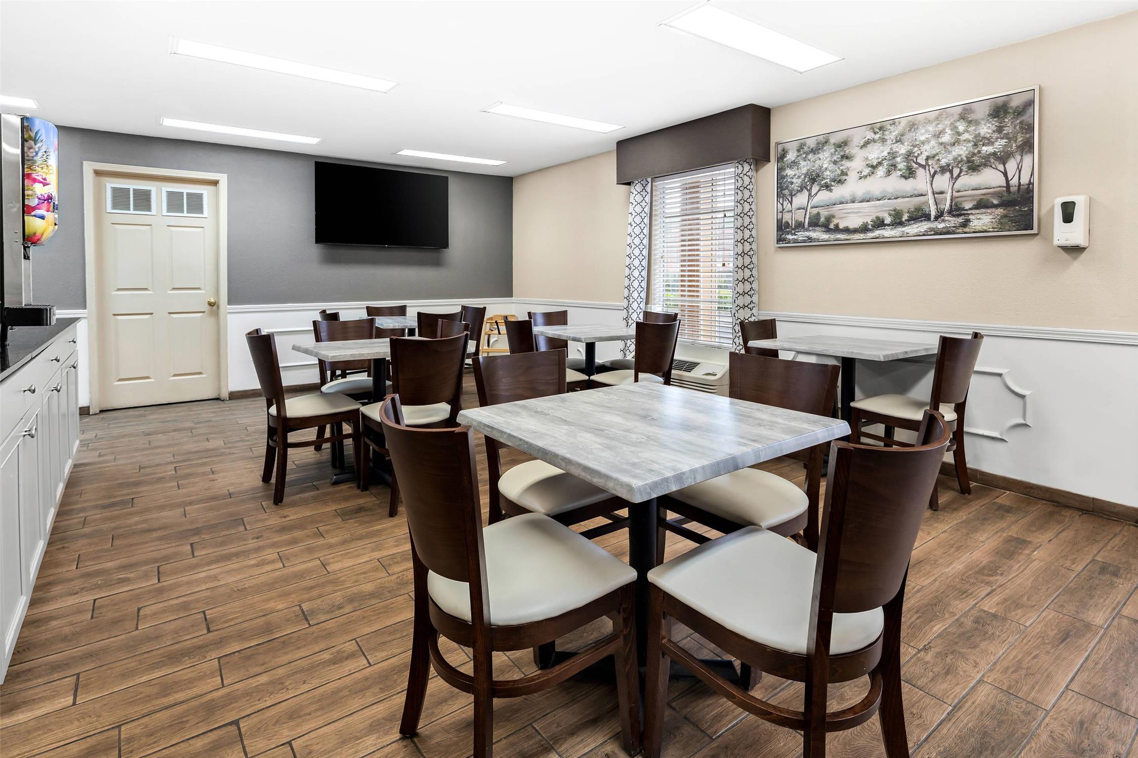 Quality Inn Decatur River City 37/39