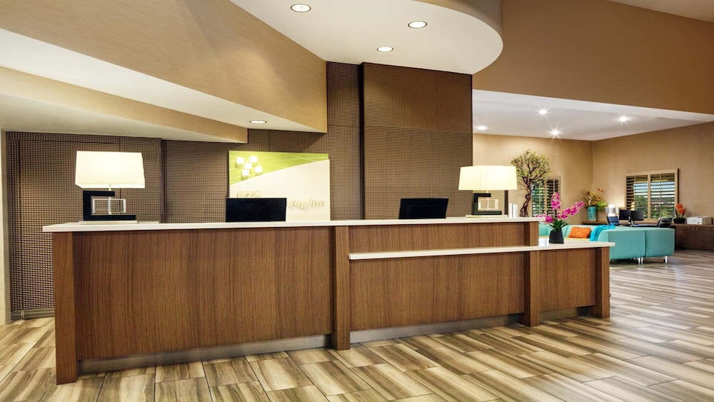 Holiday Inn Phoenix Chandler 10/70