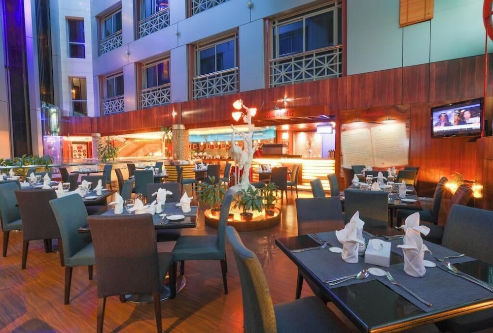 restaurant cafeteria