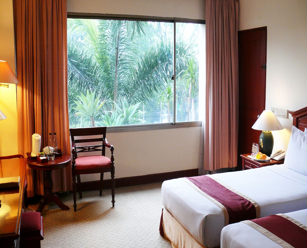 The Jayakarta Suites Bandung 40/71