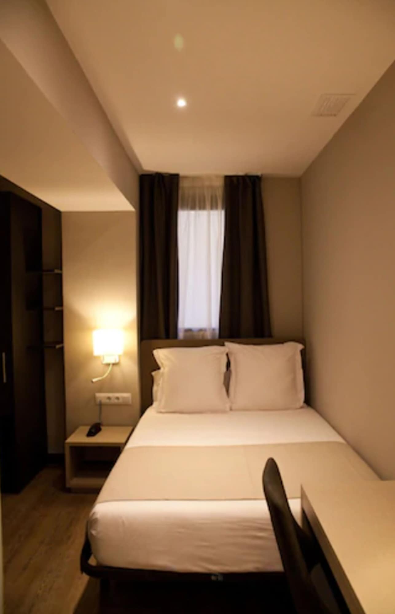 ECONOMY, DOUBLE BED