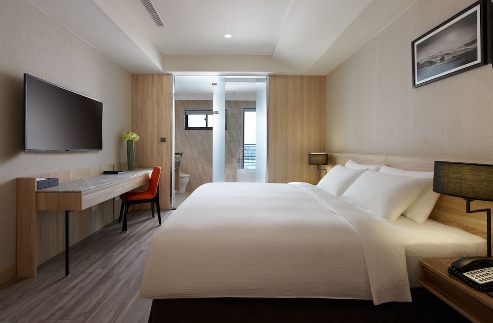 The HO Hotel 28/60