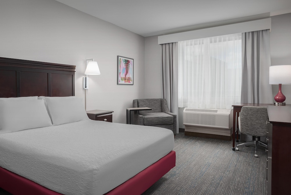 ROOM, QUEEN BED, ACCESSIBLE