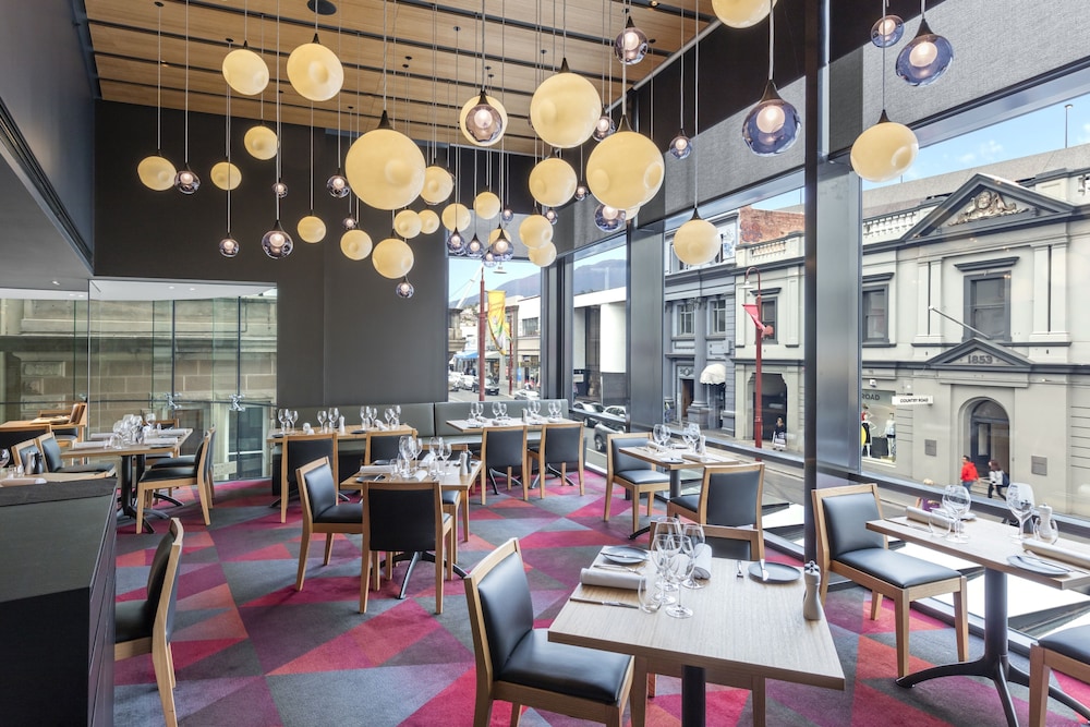 RACV Hobart Hotel 40/48
