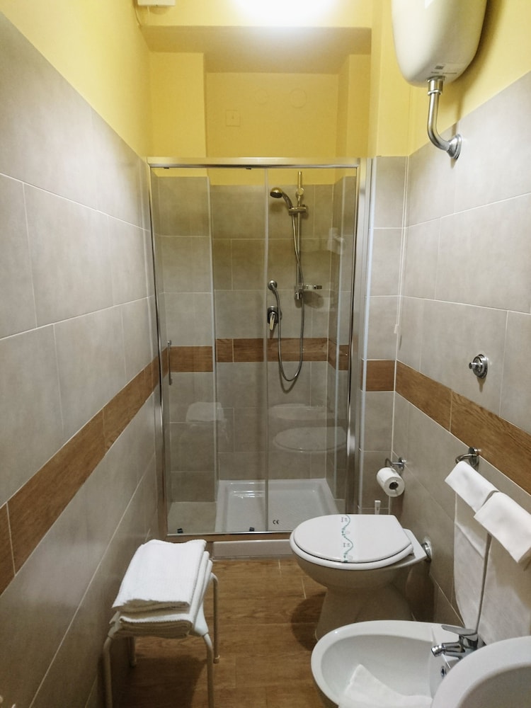 Giappone Inn Parking Hotel 12/39
