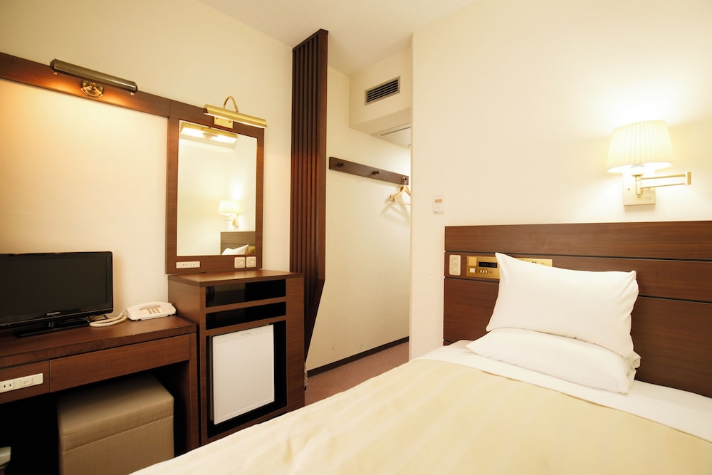 Akasaka Yoko Hotel 28/65