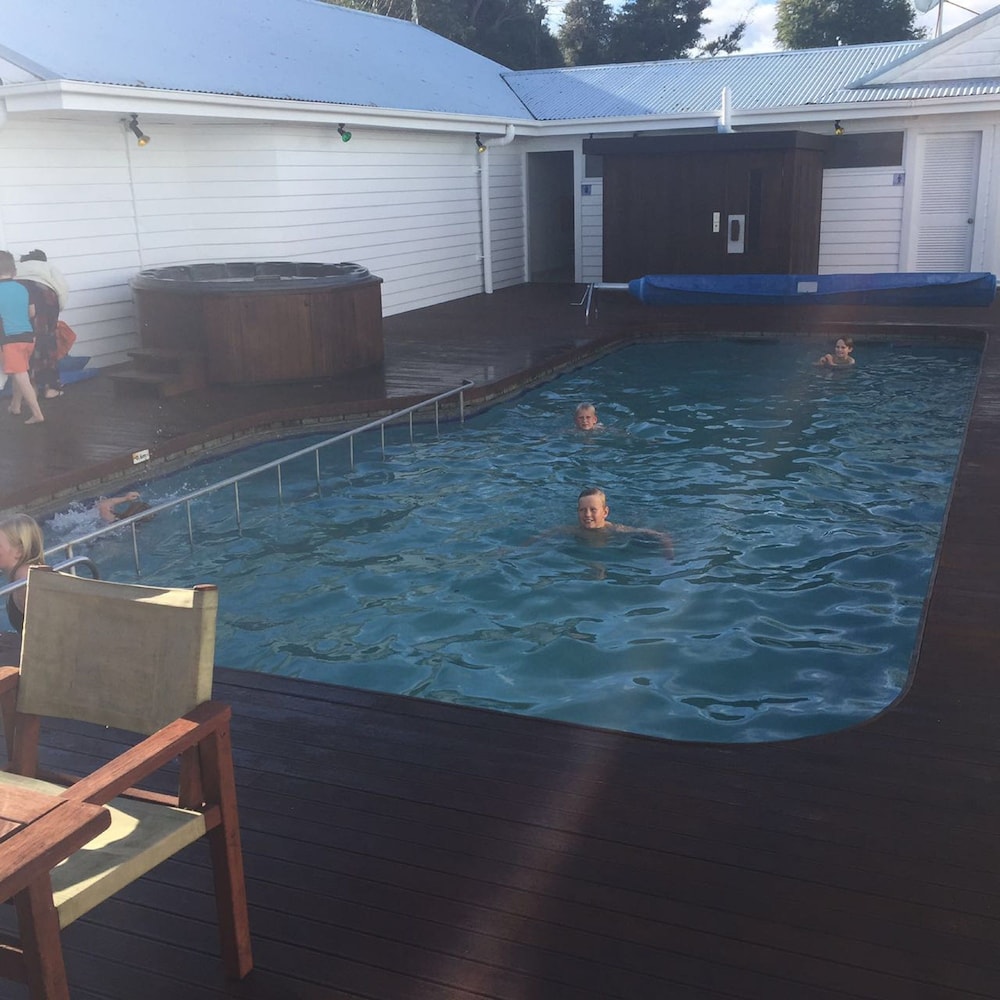 Vr Lake Rotorua Resort 40/75