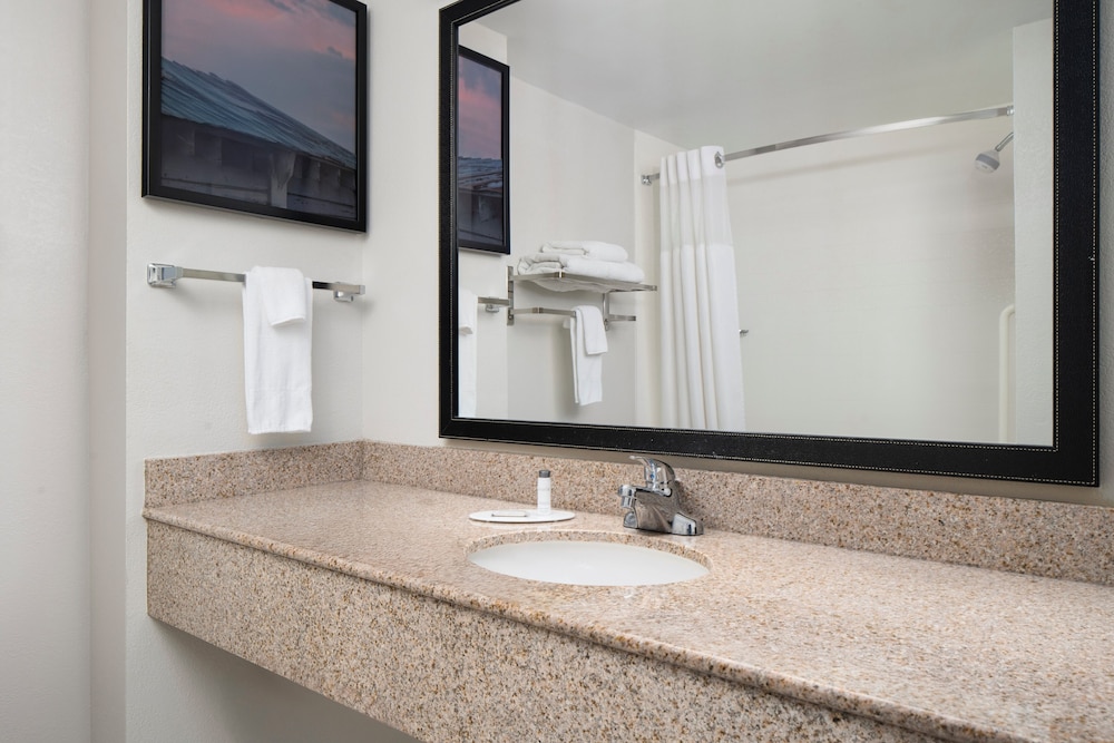 Fairfield Inn Suites By Marriott Chesapeake Suffolk 51/52