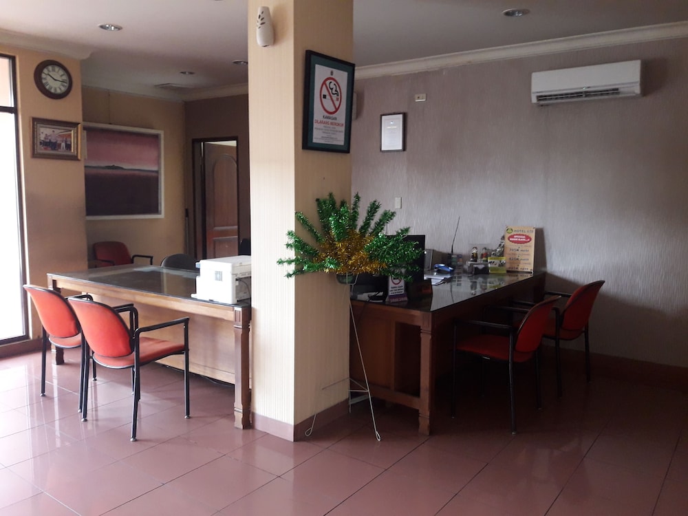 Hotel 678 Kemang 25/33