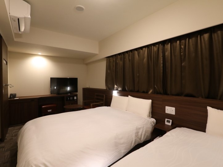 Family, Twin Beds