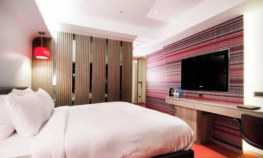 Royal Hotel Group Central Park Branch 19/36