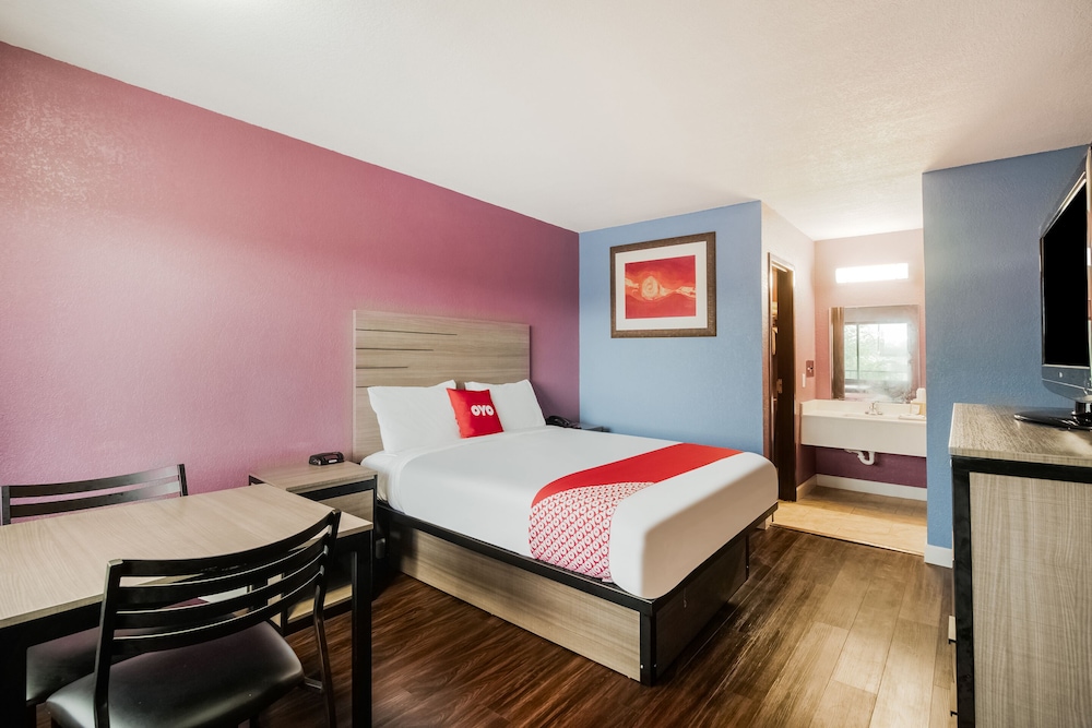 OYO Hotel Houston N Fm-1960 Champions TX 13/58