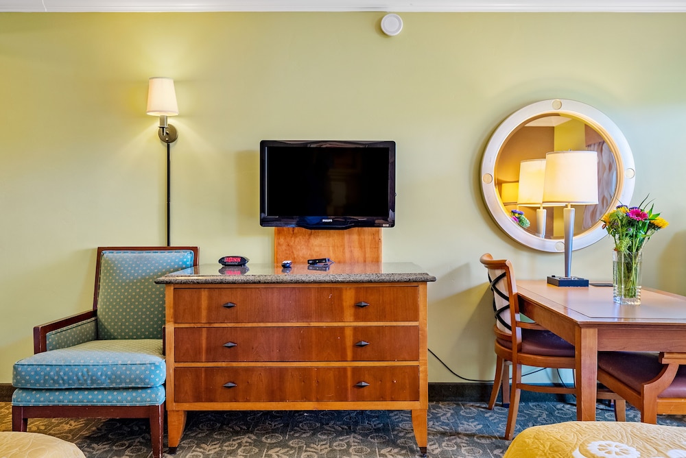 Aloha Inn 42/53