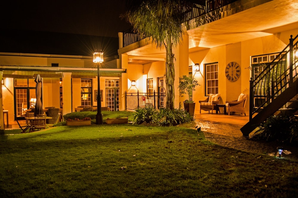 Avondrood Guesthouse 35/50