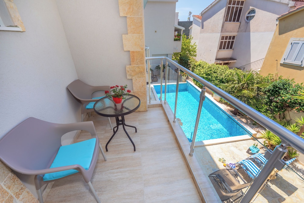 Apartments Fortunella 52/55