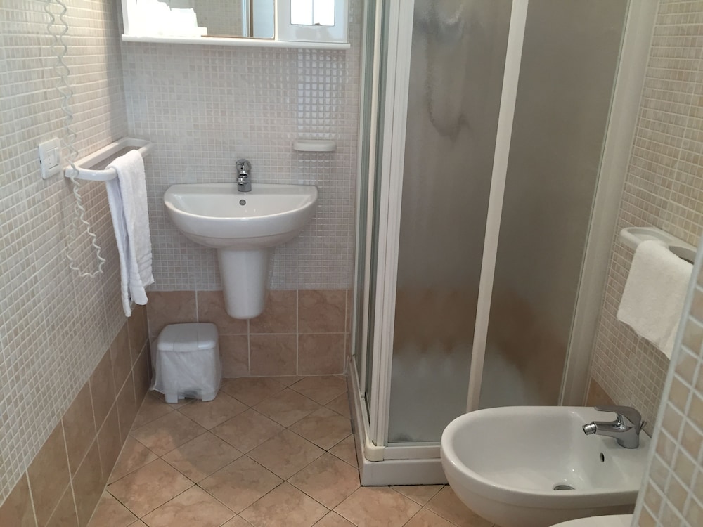 غرفة بسرير فردي، Hotel Rubens 5/10