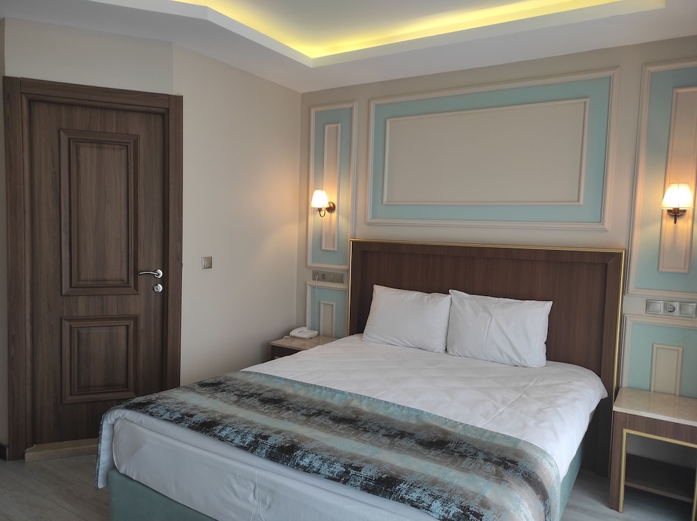 Magnaura House Hotel 16/53