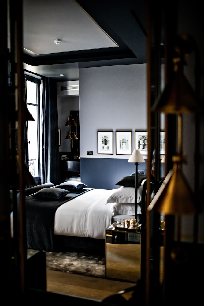 Room at Monsieur George-Champs Elysees, PARIS