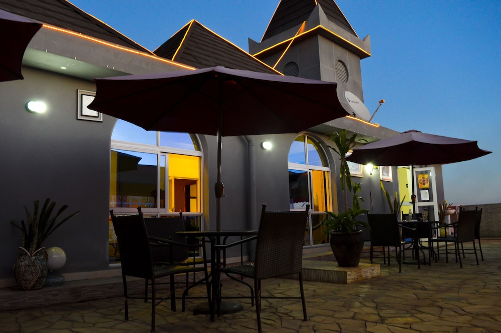 Wuduria Hotel 49/53