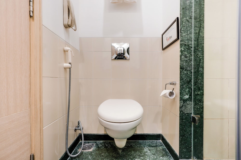 Red Fox Hotel Sector 60 Gurugram 58/62