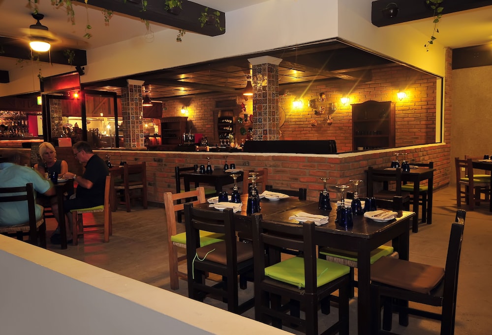 Hotel Boutique Marina Banderas 37/50