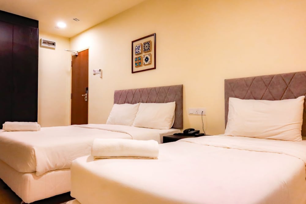 Bishop Hotel Penang 17/50