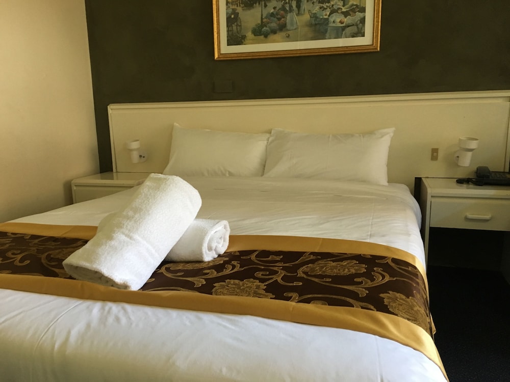 El Lago Waters Motel 27/58