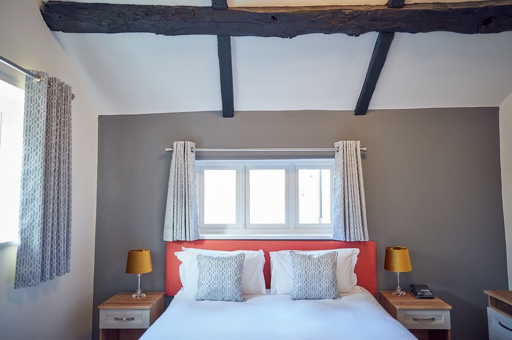 The Kirkfield Hotel 3/33