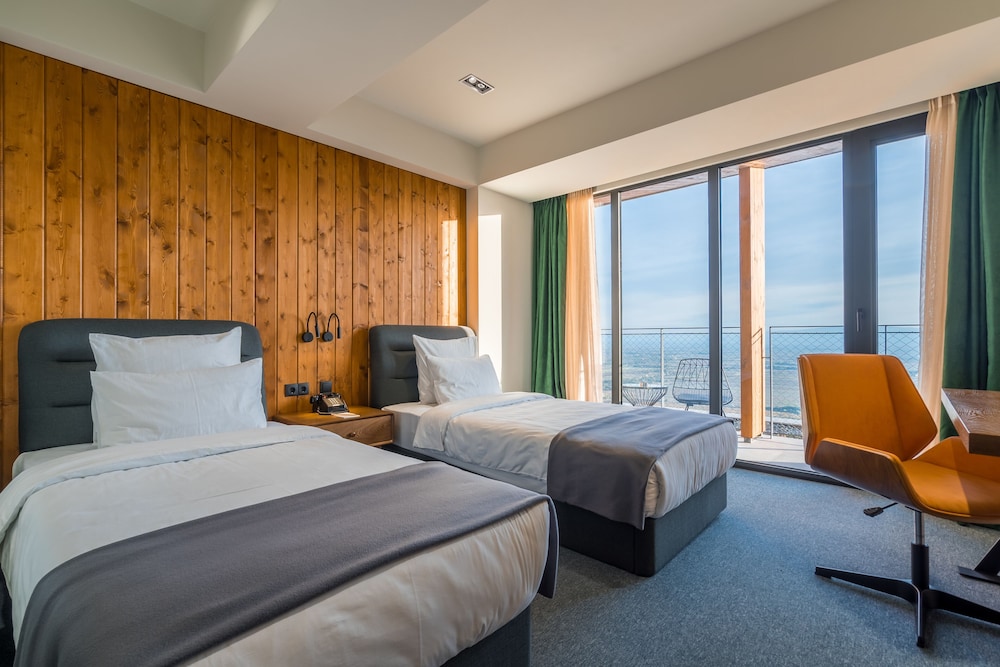 Kvareli Lake Resort 15/50