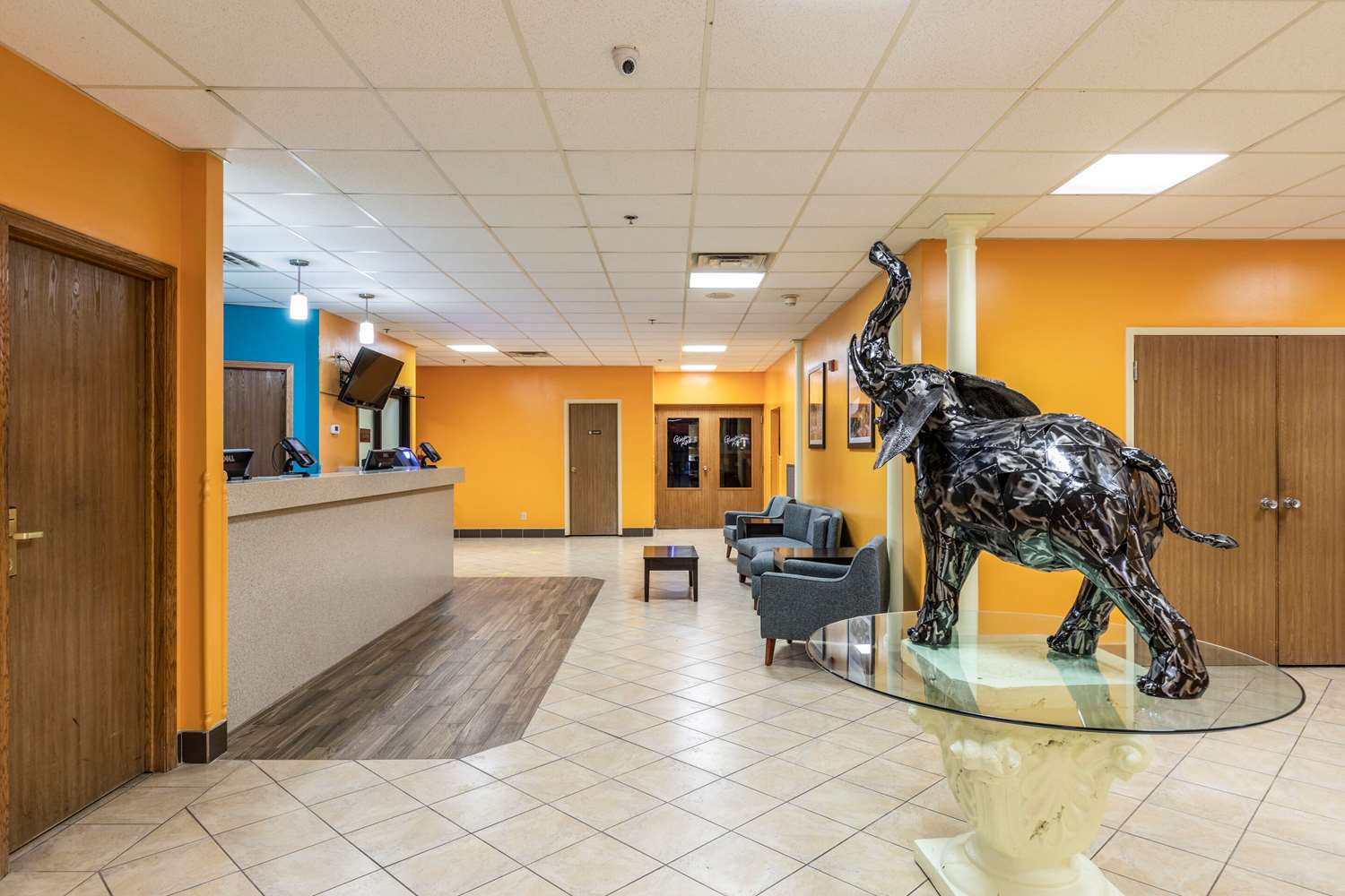 AmericInn & Suites By Wyndham Baraboo Event Center 6/25