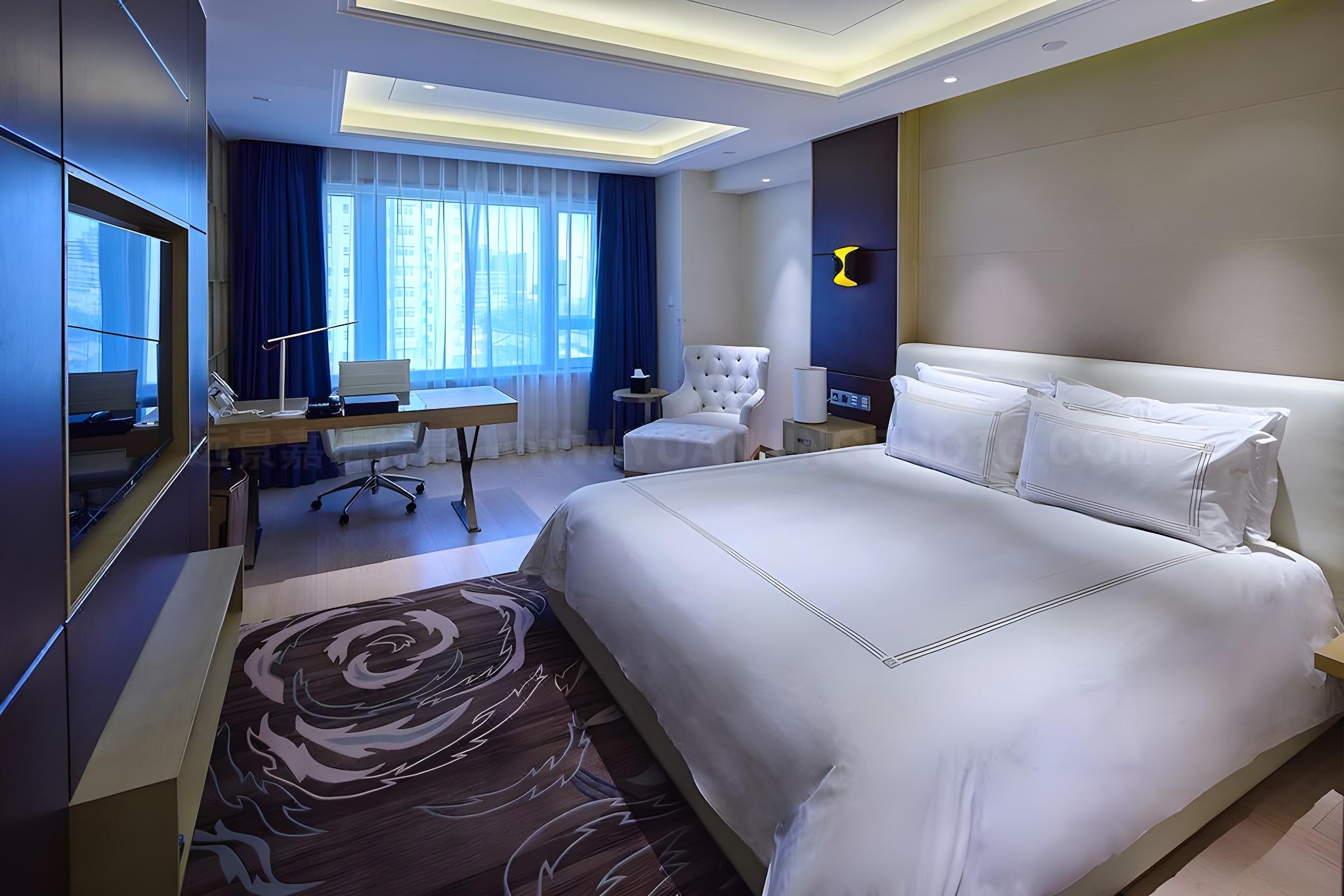 Boutique, Smart, Suite, King Bed