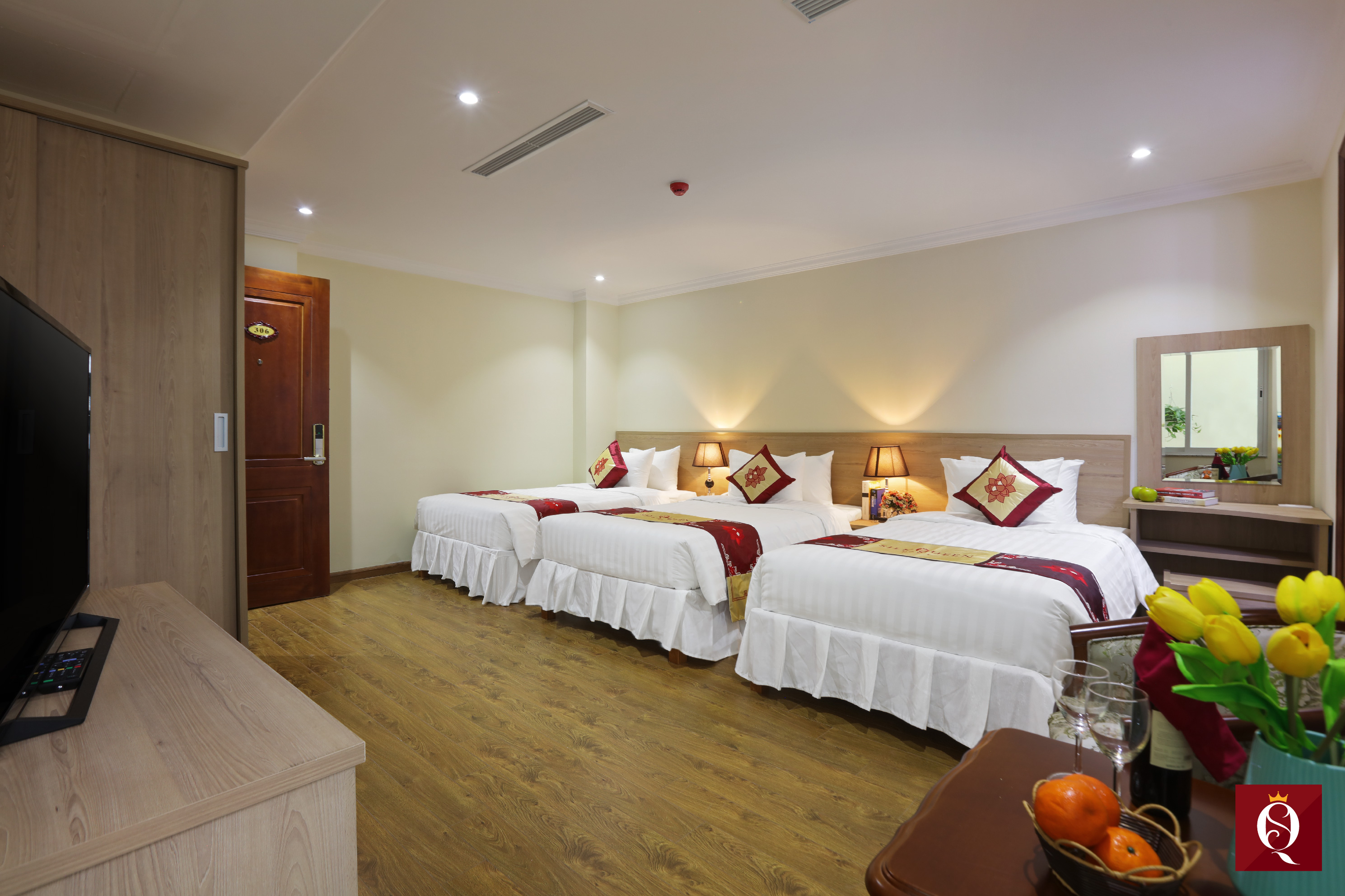 Silk Queen Grand Hotel 32/50