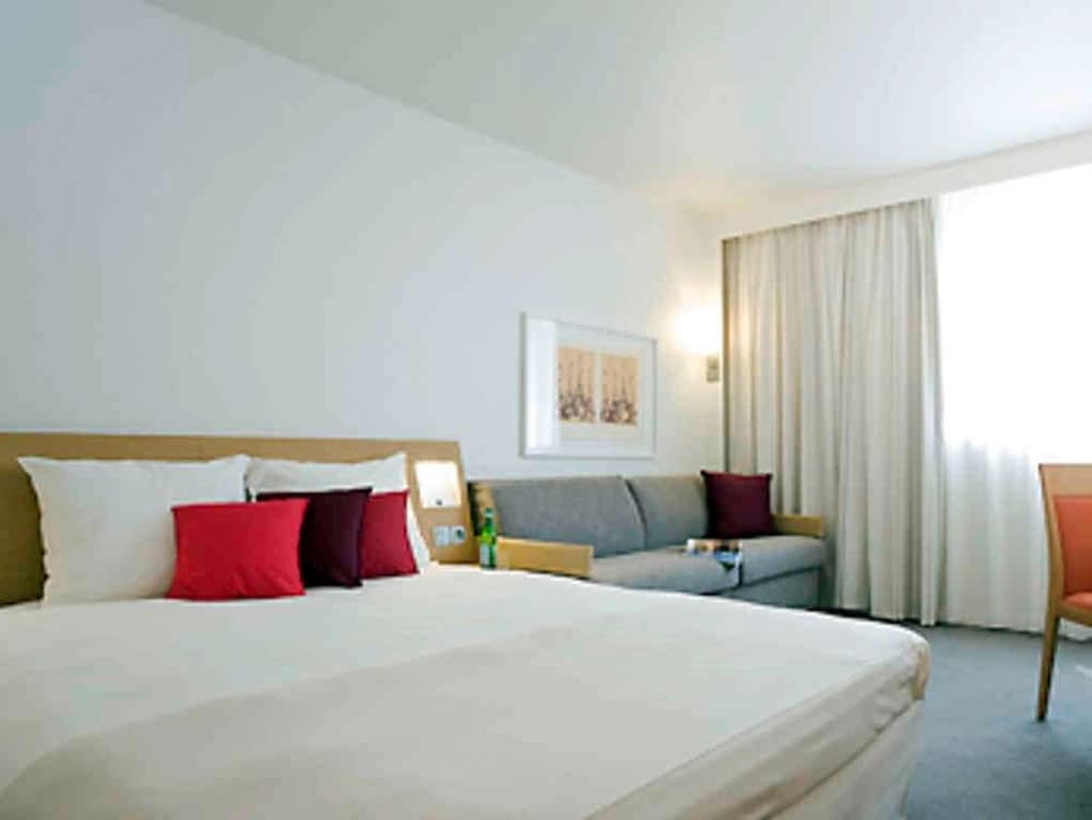 NOVOTEL RENNES ALMA 18/74
