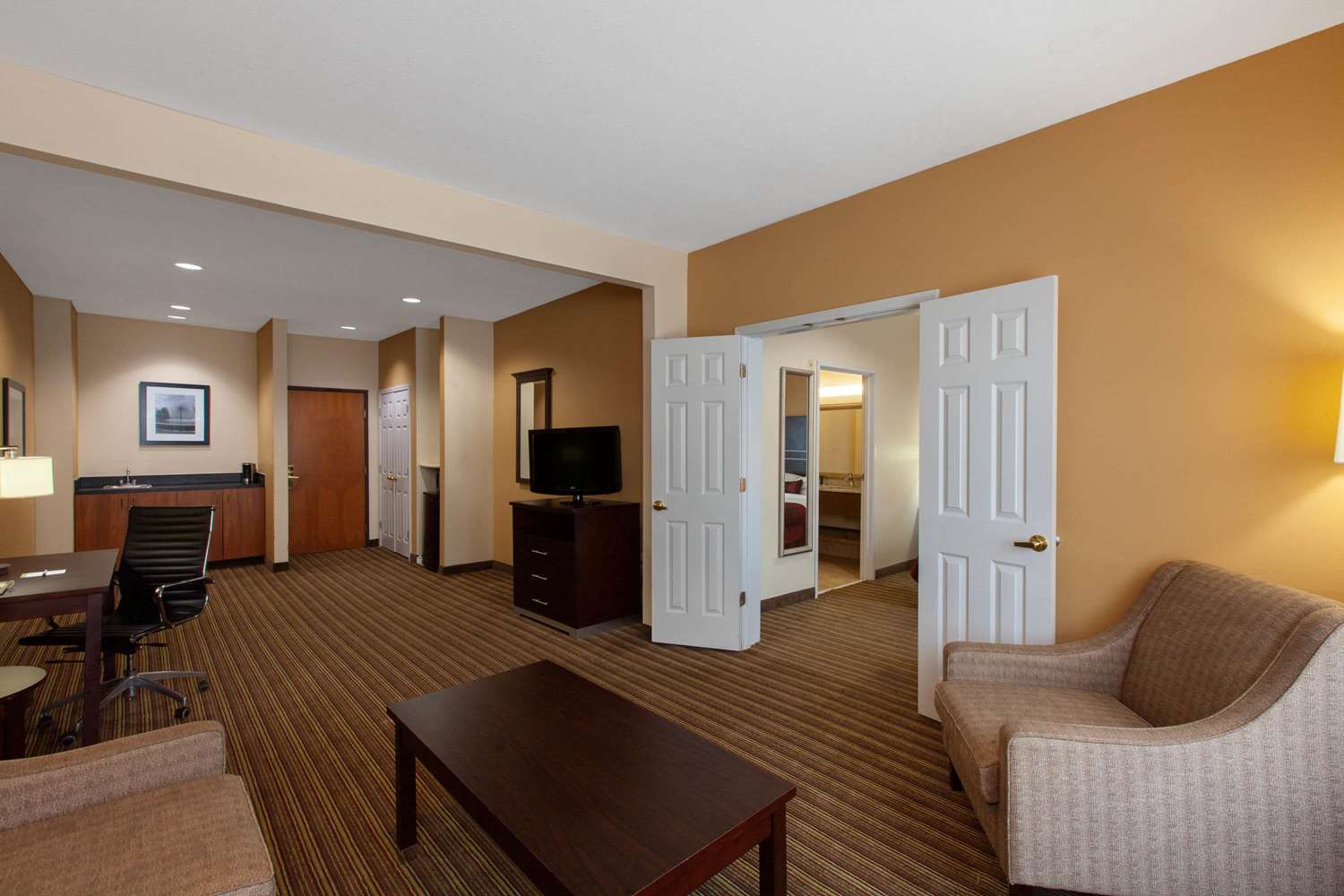 Hotel Willowbrook 14/25