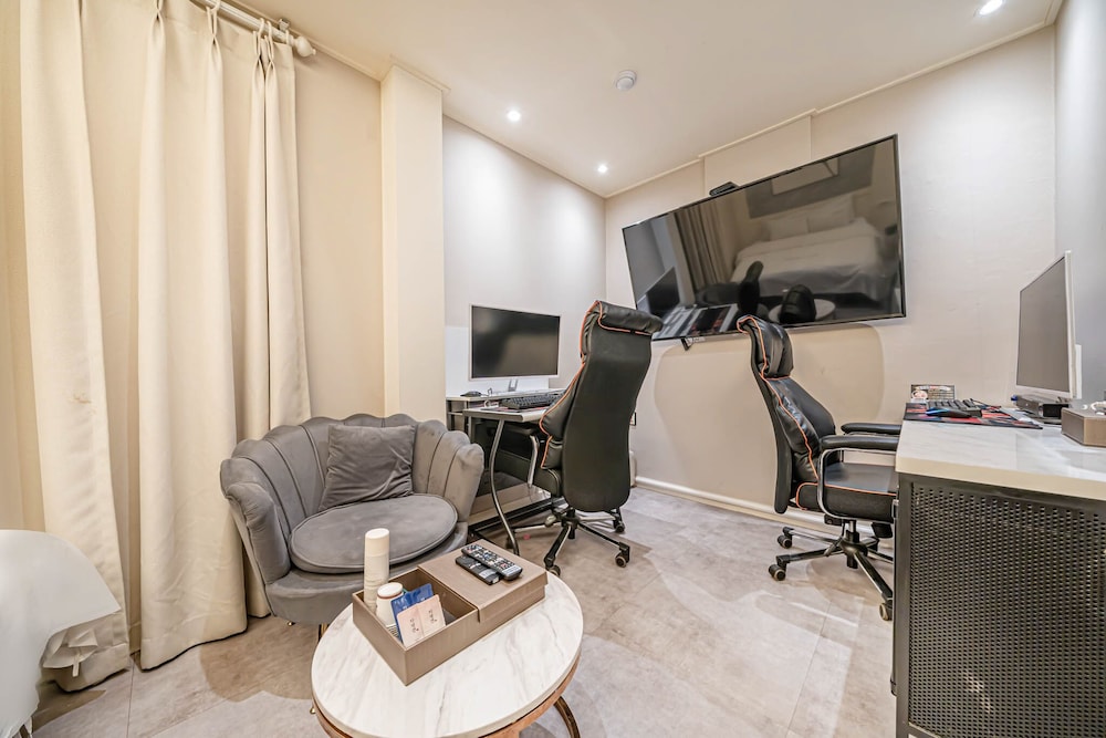 DK Hotel 45/55