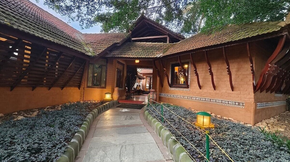 HOYSALA VILLAGE RESORT 25/50