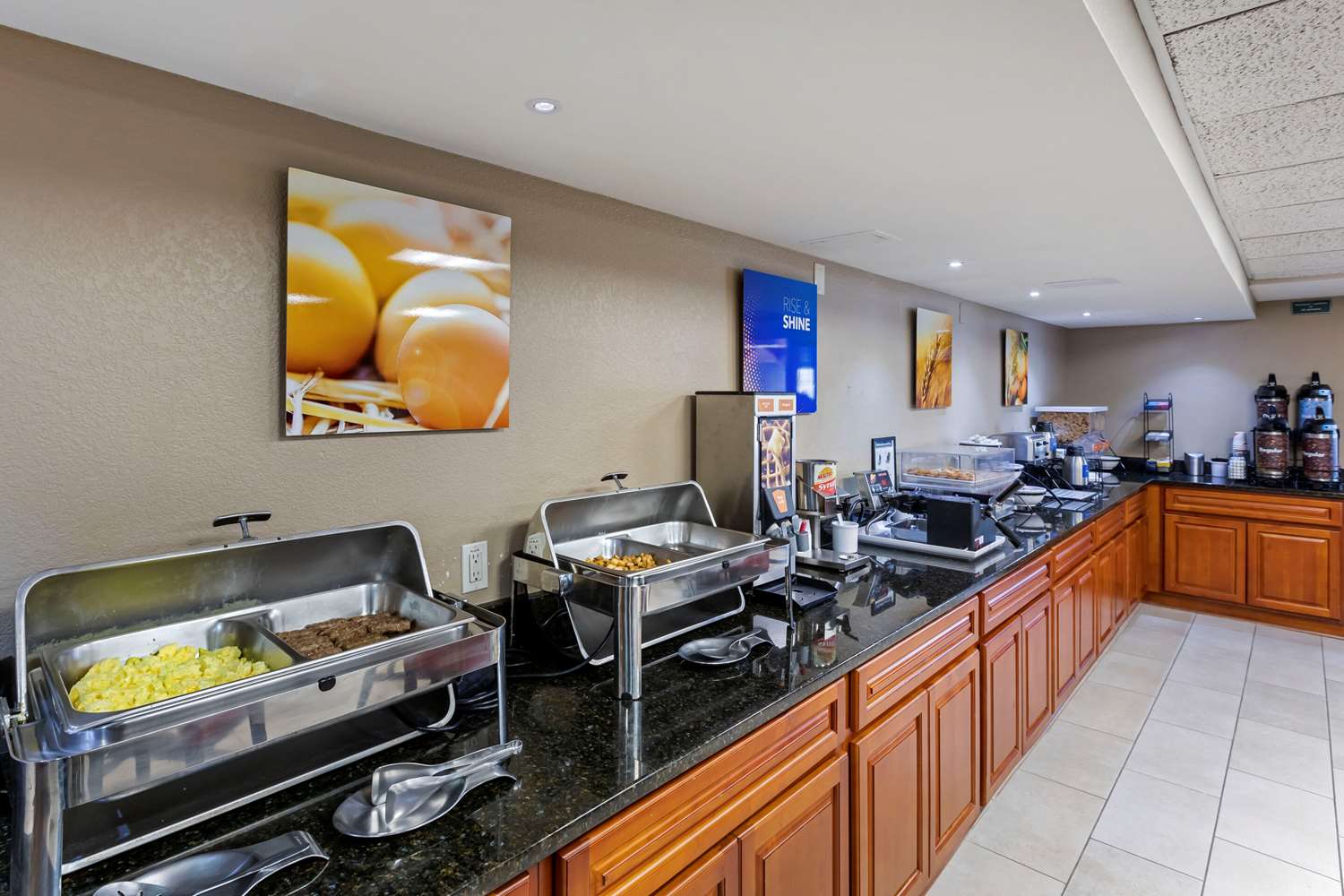Comfort Inn Suites Jackson West Bend 38/38