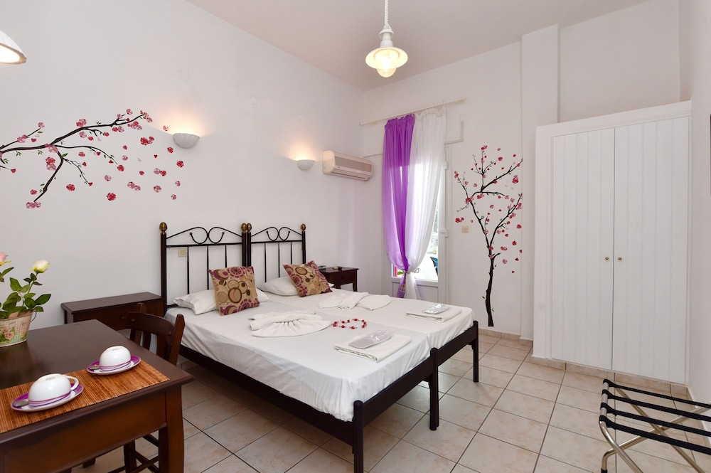 Afrodite Hotel 41/80