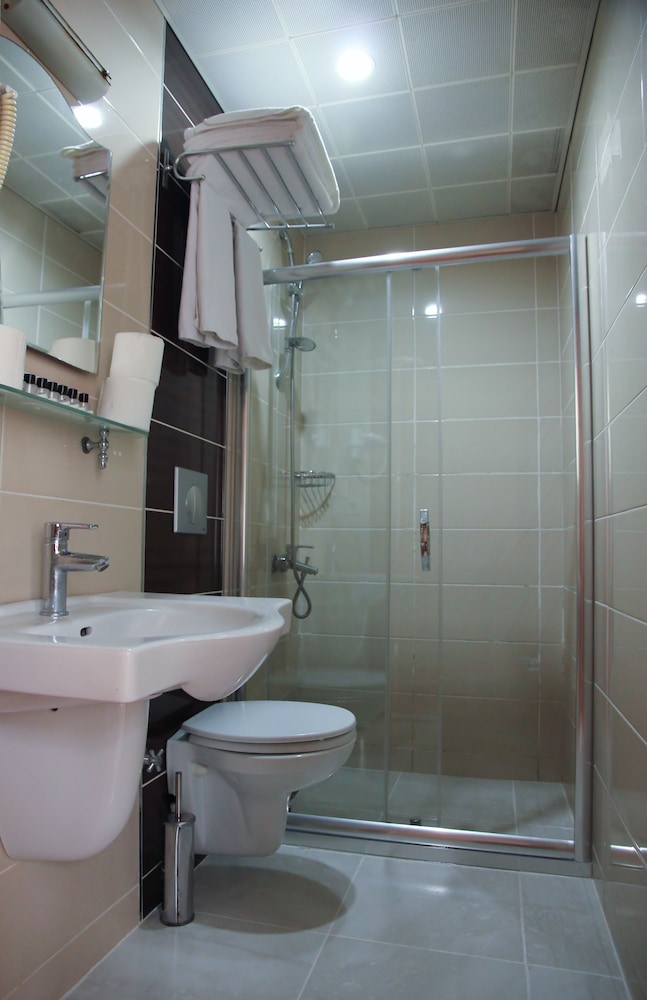 Hotel New House 68/68