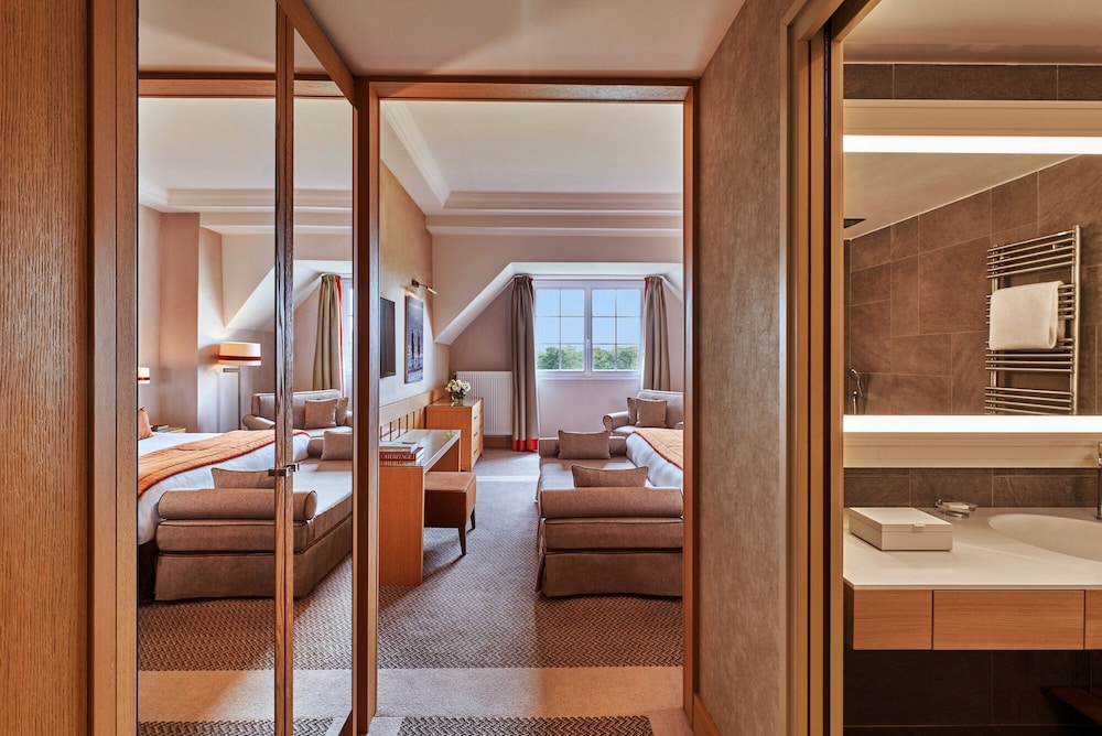 Hotel Barriere L Hotel Du Golf 34/75
