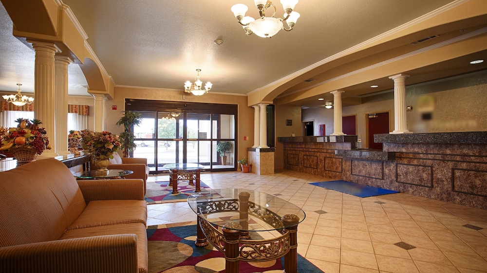 SURESTAY PLUS HOTEL BY BEST WESTERN QUANAH 23/28