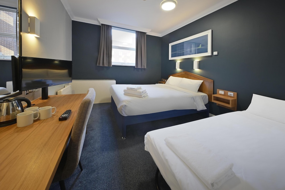 Travelodge London Kings Cross Royal Scott 16/40