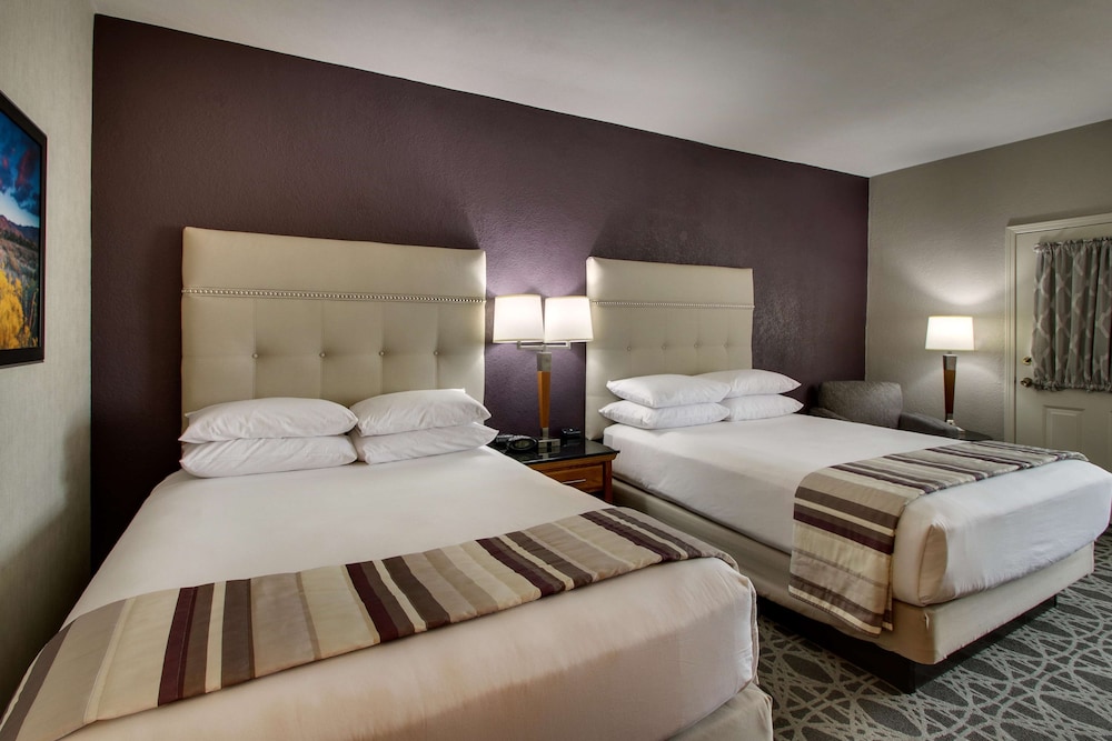 DELUXE, 2 QUEEN BEDS, TERRACE