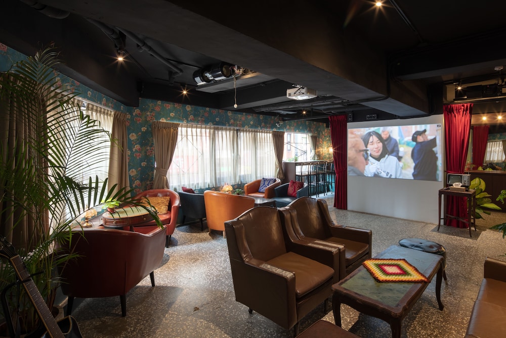 Cho Hotel 31/49