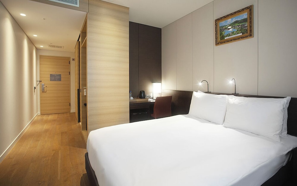Crown Park Hotel Seoul 28/71